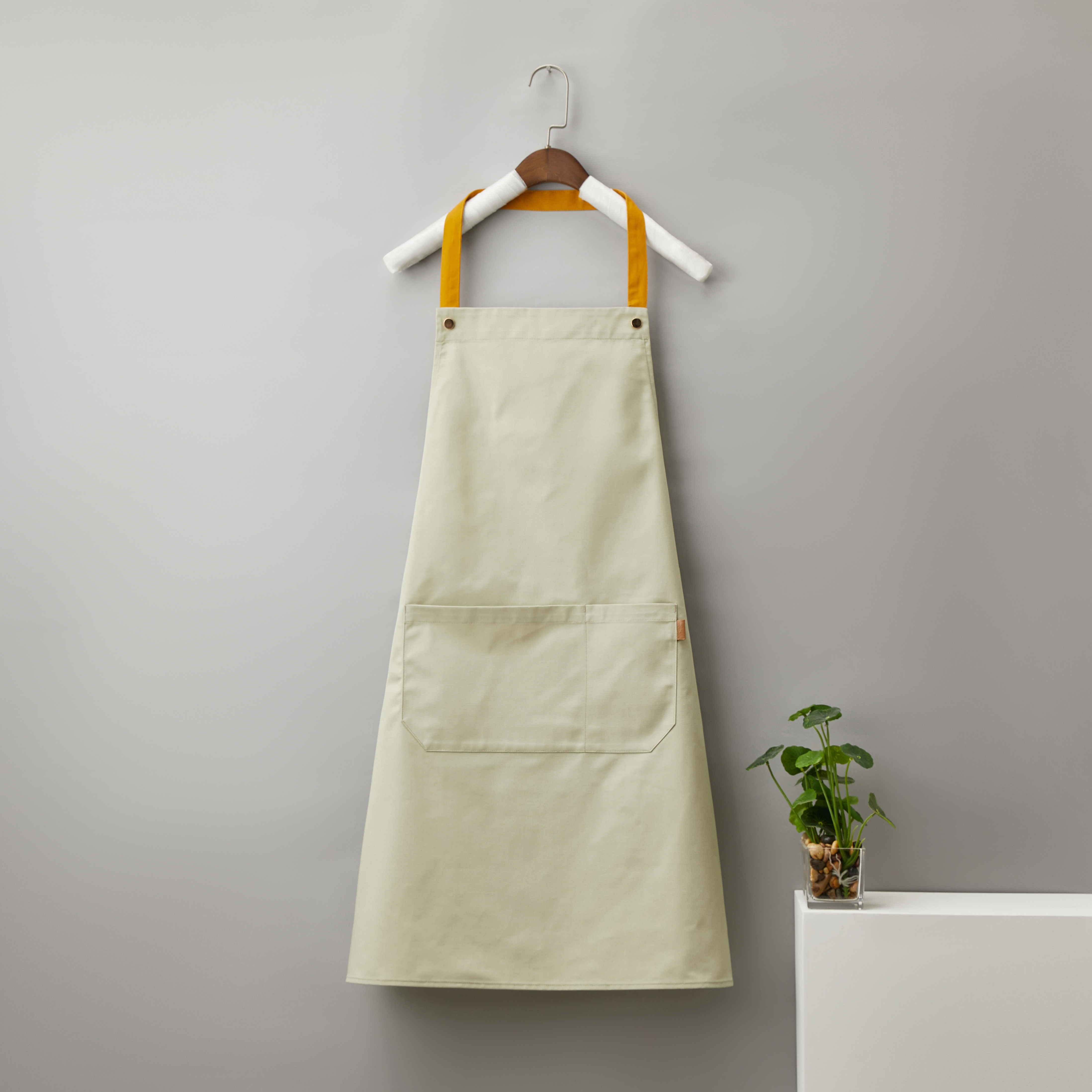 14 oz. Custom Canvas Kitchen Apron w/ 2 front pockets, Antifouling